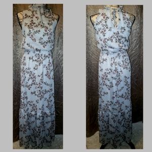 Sleaveless maxi dress